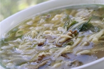 Шаг 2: Мясо отделить от костей и …