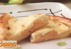 Пирог с персиками и ананасами