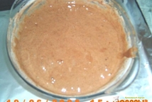 Шаг 3: Массу выложить на противень,застеленный бумагой …