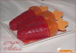 Рецепт: Мороженое из клубники с шампанским