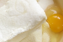 Шаг 3: Включаем духовку на 180 градусов. …