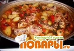 Тушеная курица с овощами