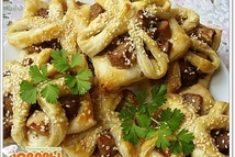 Шаг 8: Подаем с грибным бульоном.