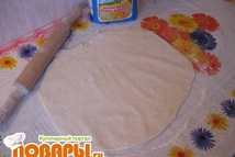 Шаг 4: Тесто делю на две части …