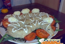 Шаг 6: Змею украсить майонезом.