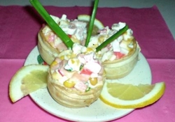 Рецепт: Салат "Веселые корзиночки"