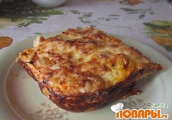 Рецепт: Запеканка с капустой, картофелем и ветчиной