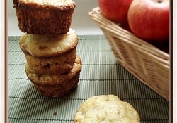 Рецепт: Яблочные маффины с ирисками