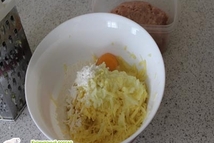 Шаг 1: Традиционно, для драников,очищаю картофель и …