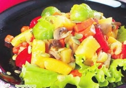 Рецепт: Овощное рагу с грибами и тыквенными семечками