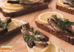 Рецепт: Бутерброды со шпротами
