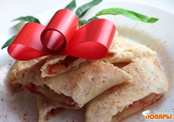 Рецепт: Яблочный рулет из постного заварного теста