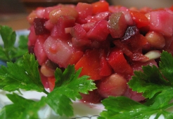 Винегрет с фасолью в томатном соусе