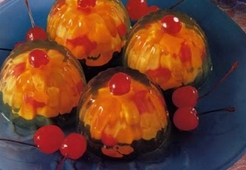 Желе с фруктами 