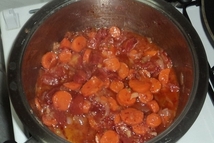 Шаг 3: Все перемешиваем, обжариваем вместе еще …