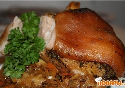 Рецепт: Рулька свиная запеченная
