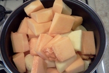 Шаг 3: Добавляем куриный бульон (возможно заменить …