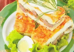 Рецепт: Картофельная запеканка с печенью и грибами