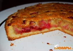 Рецепт: Сливовый пирог с миндальным кремом