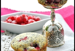 Маффины с красной смородиной