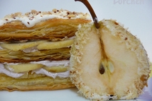 Шаг 5: Верх "наполеона" намажьте сметаной и …