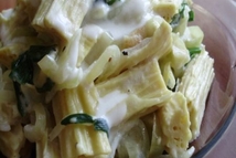 Шаг 7: Тушим спаржу, потом всыпаем зеленый …