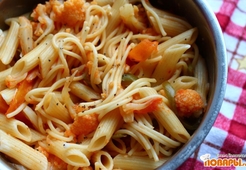 Паста с имбирем, томатами и цветной капустой