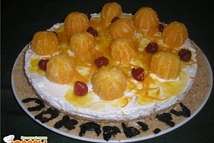 Шаг 8: Достать торт с холодильника, снять …