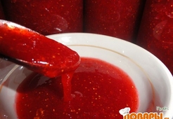 Клубника свежая зимой 