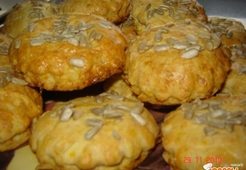 Сырное печенье с тыквой и жаренным луком