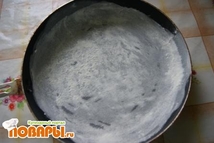 Шаг 3: Чтобы запеканка не прилипла к …