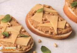 Бутерброды с ореховым паштетом