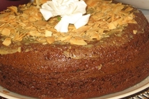 Шаг 10: Сверху чем-нибудь украшаем. Я украсила …