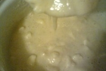 Шаг 1: Манку залить кефиром, оставить для …