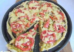 Рецепт: Овощная пицца с баклажаном