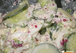 Рецепт: Салатик с редисковой заливкой