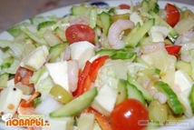 Шаг 2: Перемешать ингредиенты и соус. Хорошо …