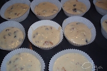 Шаг 1: Ингредиенты смешать, добавить орехи и …