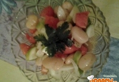 Овощной салат с фасолью