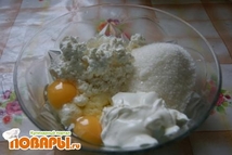 Шаг 1: Творог размять так, чтобы получилась …