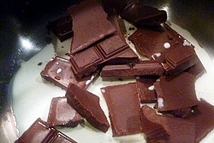 Шаг 8: Далее, нам нужно варить шоколад. …