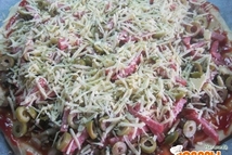 Шаг 12: Посыпать тертым сыром и зеленью.