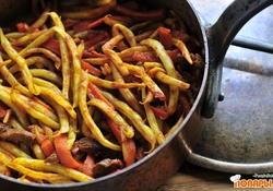 Рецепт:  Молодая фасоль с говядиной