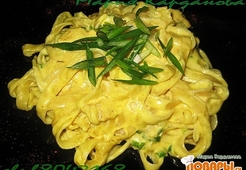 Тальятелле с курицей в соусе карри