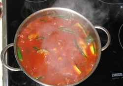 Рецепт: Кабачки-цуккини, тушенные в томатной пасте