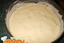 Шаг 9: Все залить оставшимся тестом. Разогреть …