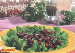 Рецепт: Салат из темной фасоли