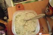 Шаг 3: Затем выкладываем на разогретую сковородку …