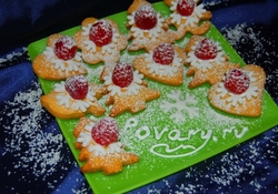 Рецепт: Сказочное печенье "Снежинки-малинки"