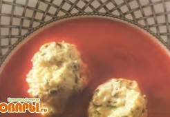 Суп из красного перца с сырными клецками